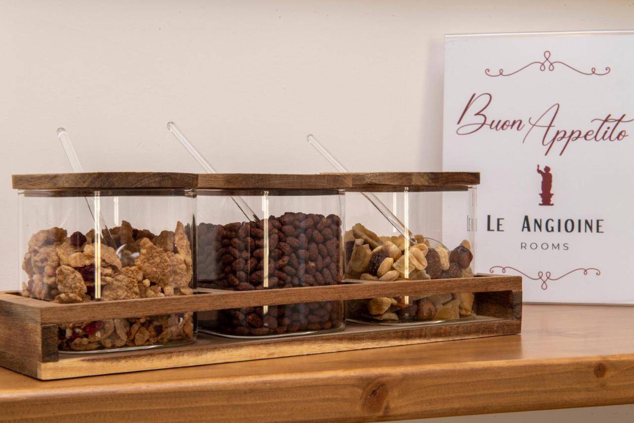 Le Angioine Rooms Νάπολη Εξωτερικό φωτογραφία