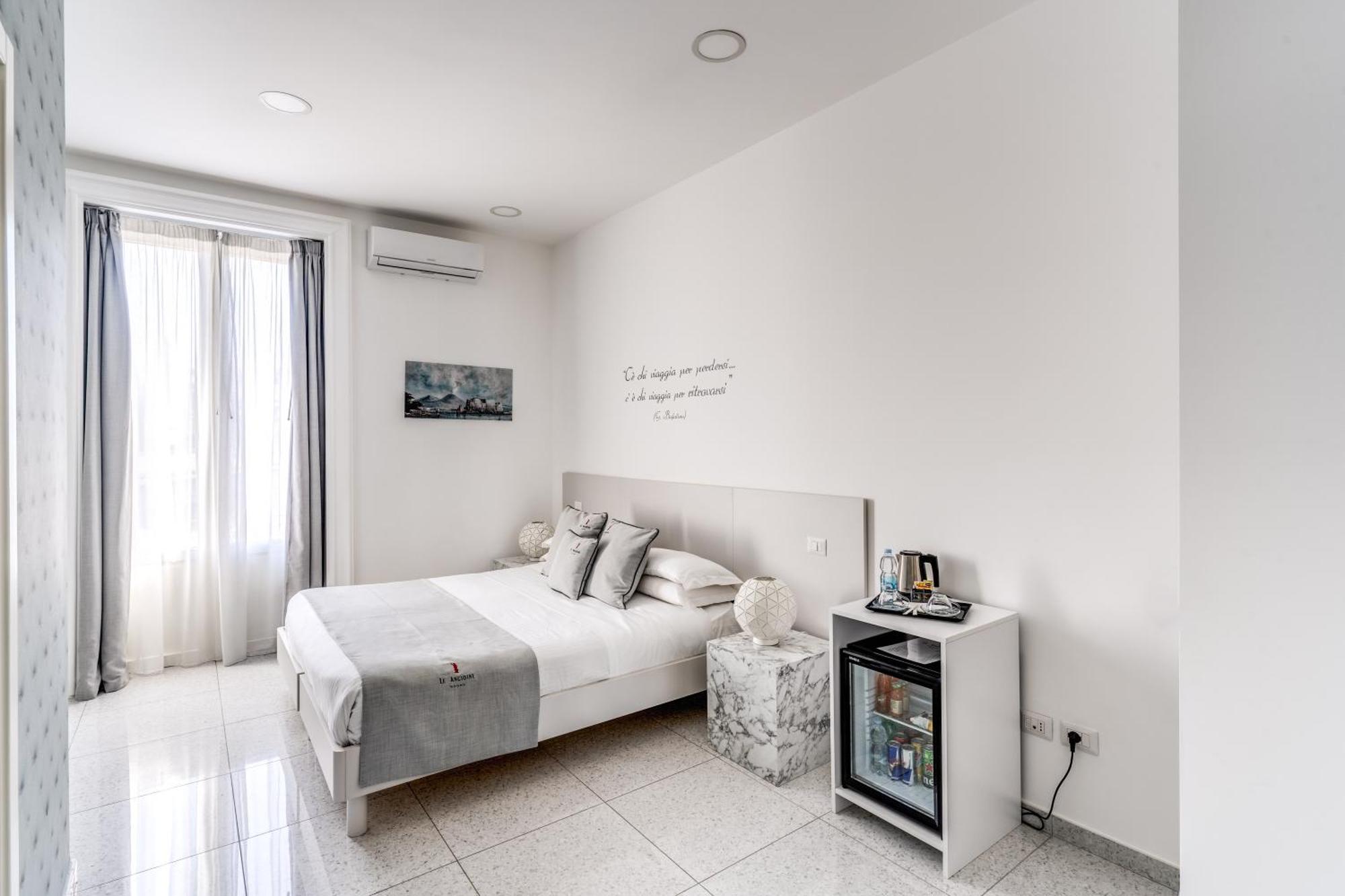 Le Angioine Rooms Νάπολη Εξωτερικό φωτογραφία